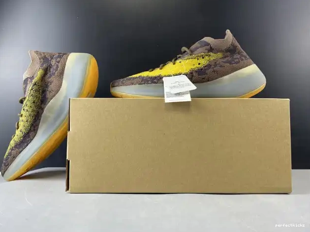 380 YEEZY GOLD 'COFFEE BOOST ADIDAS FZ4982 NON-REFLECTIVE 0509